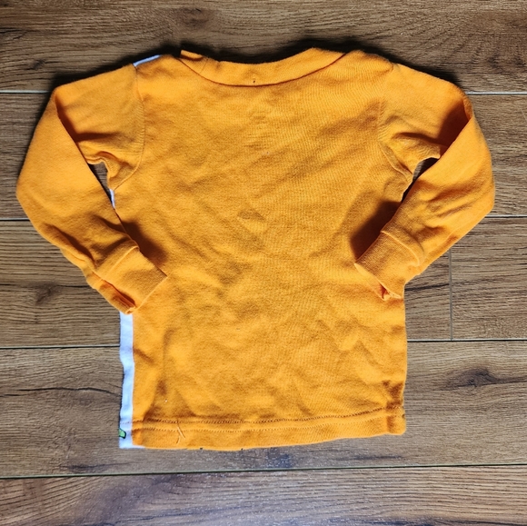 โจ๏ธ 2/$10 Mickey Mouse Halloween Long Sleeve - Picture 2 of 4